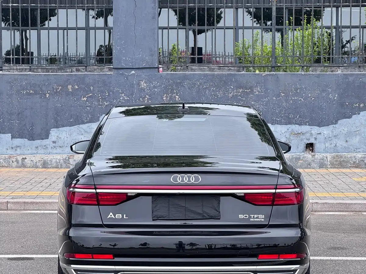 Audi A8 2021 A8L 50 TFSI quattro Comfort фото 7