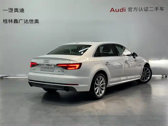 Audi A4L 2018 30th Anniversary 40 TFSI Fashion — фото 4