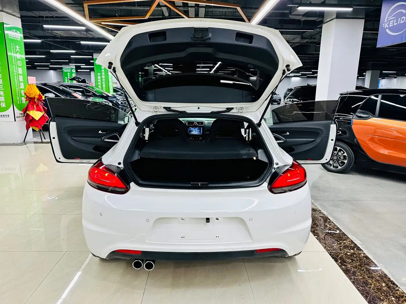 Volkswagen Scirocco 2011 2.0TSI R-Line фото 20