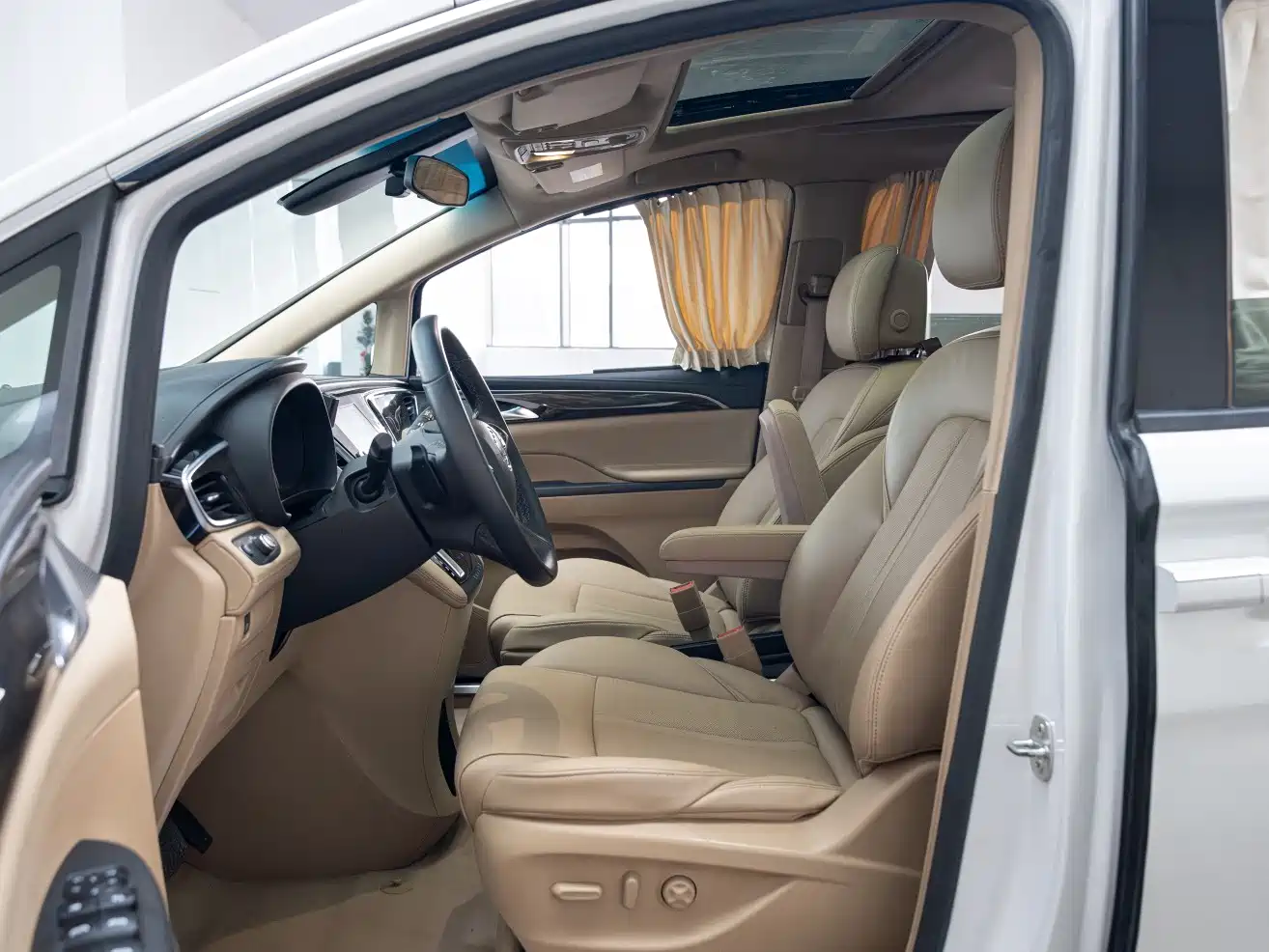Buick GL8 2017 ES 28T Luxury China V фото 10