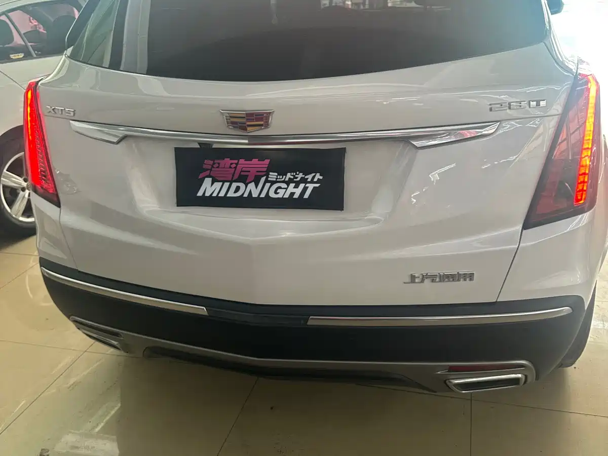 CADILLAC XT5