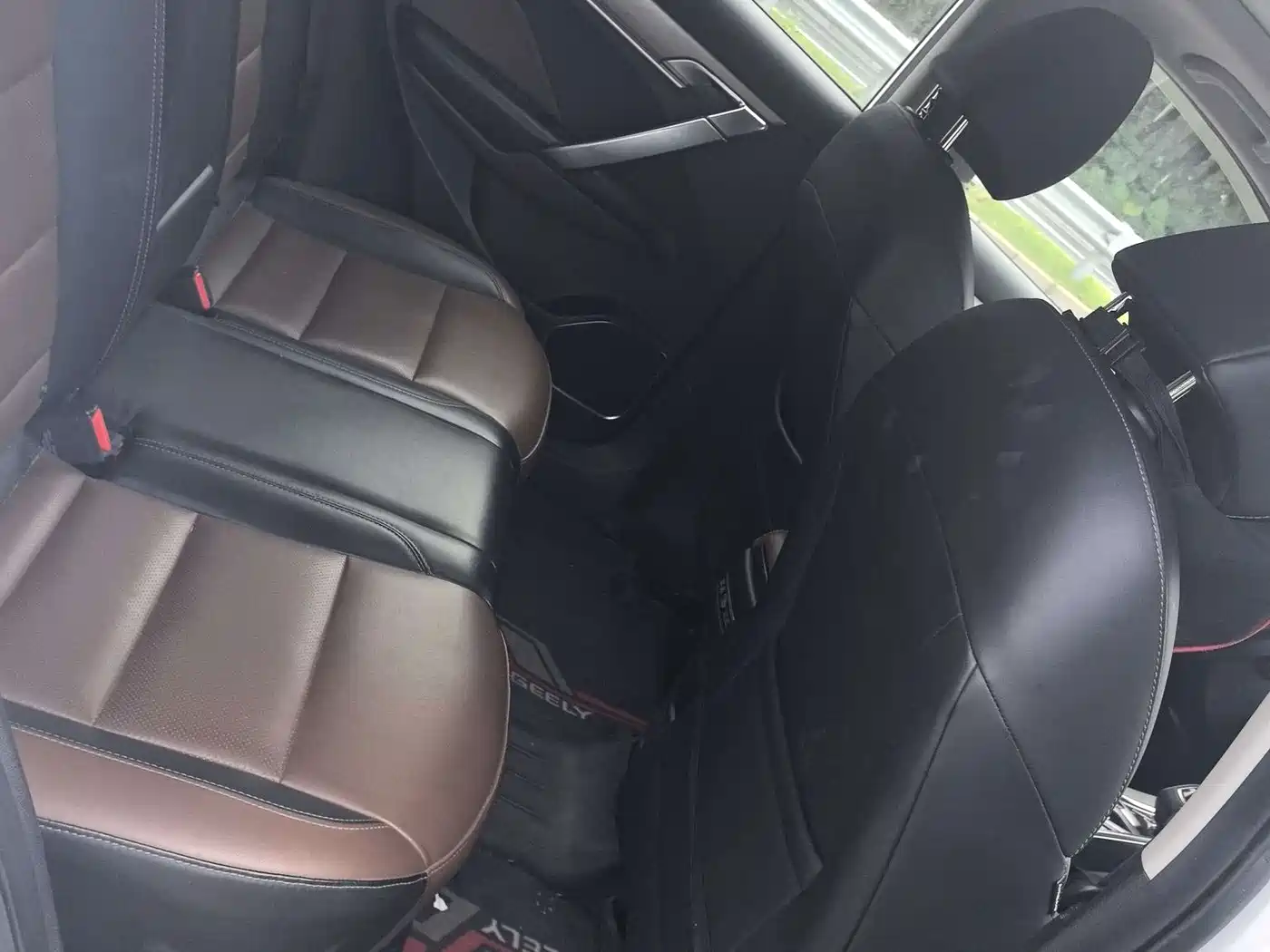 Фото 6 - Geely Coolray