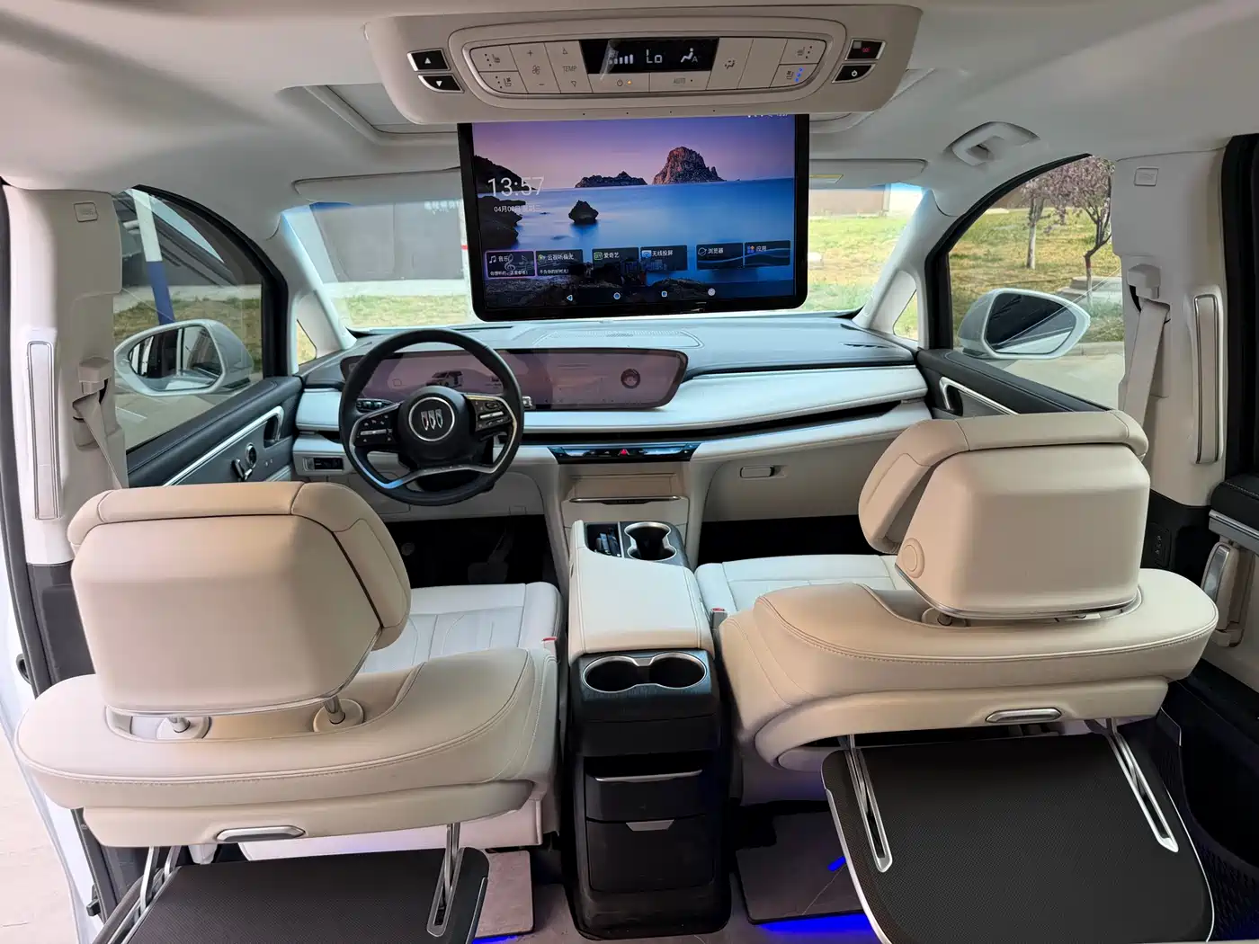 BUICK GL8 NEW ENERGY