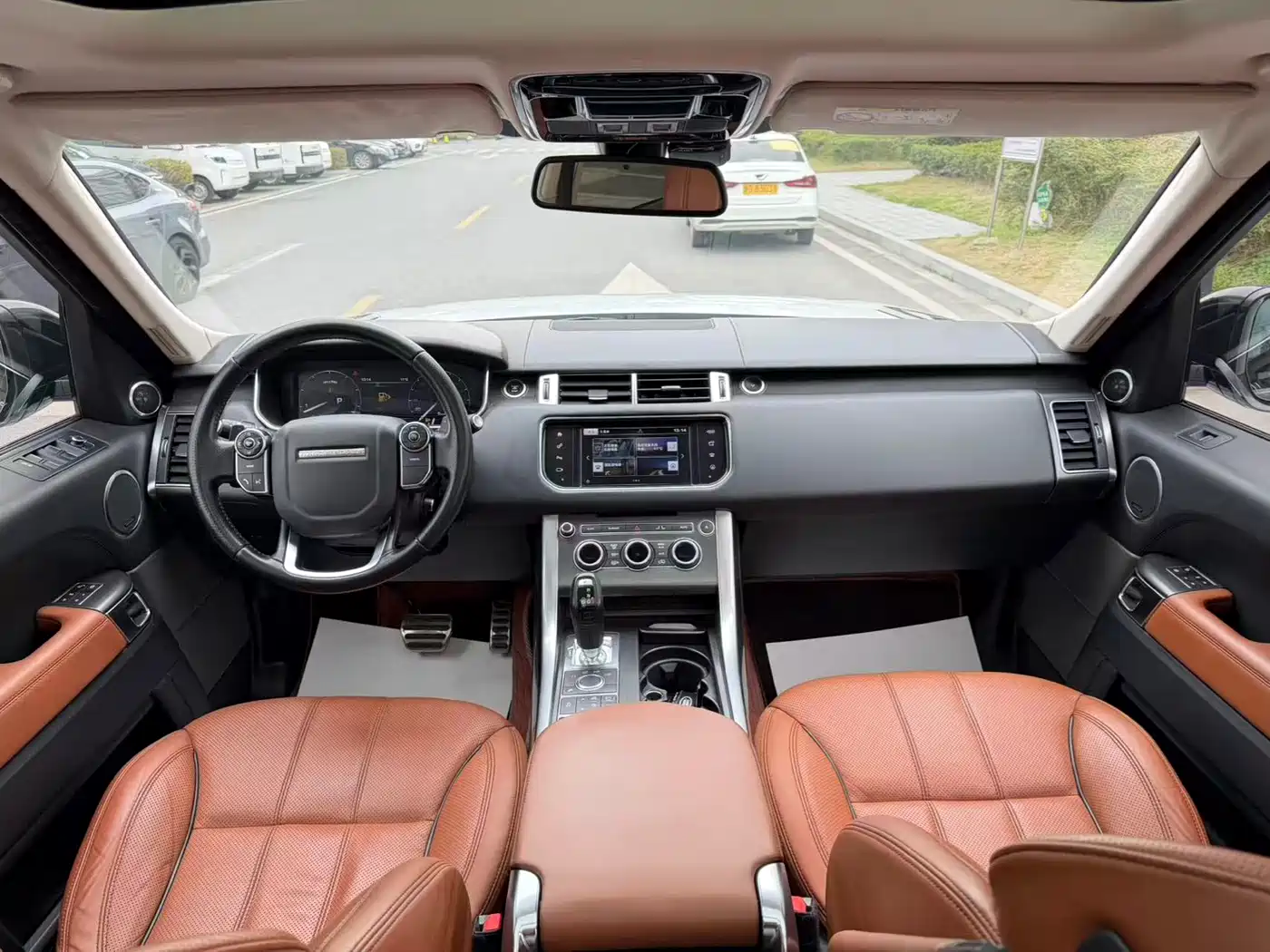 Land Rover Range Rover Sport 2016 Model 3.0 SDV6 HSE DYNAMIC фото 19