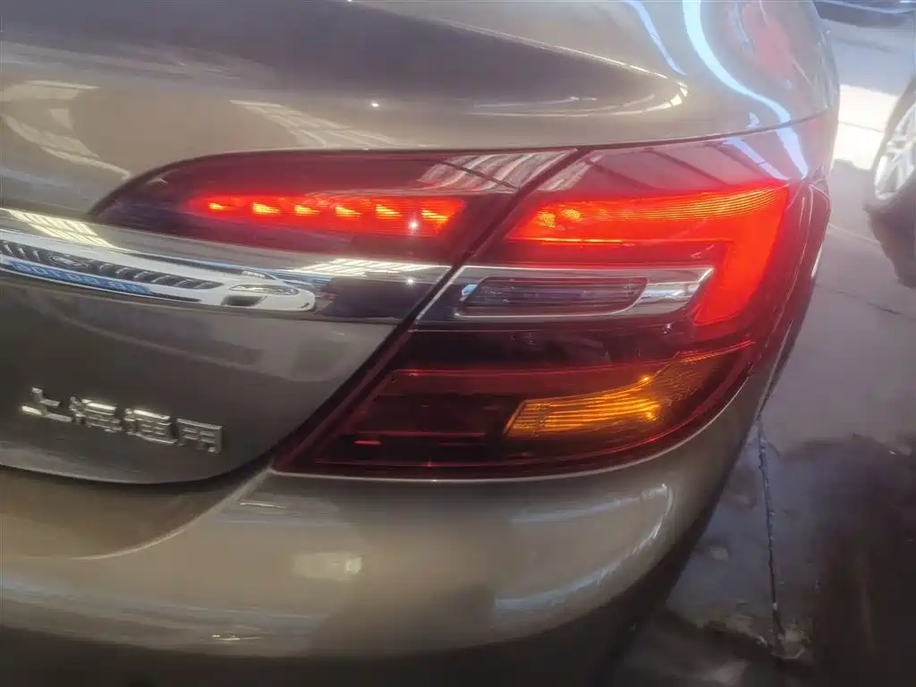 Buick Regal 2015 2.0L Elite Fashion Model фото 24