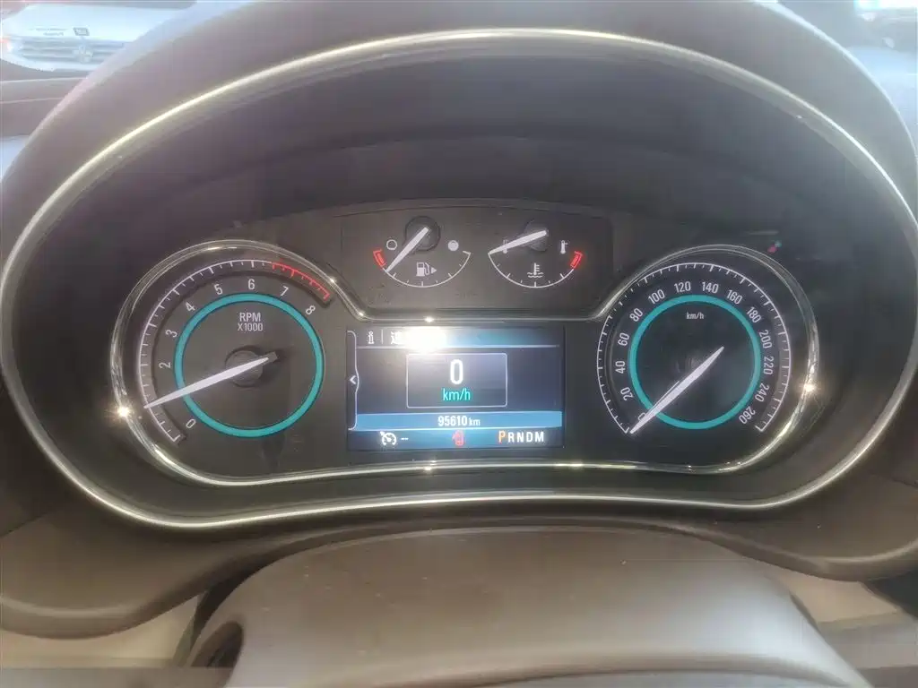 Buick Regal 2015 2.0L Elite Fashion Model фото 8