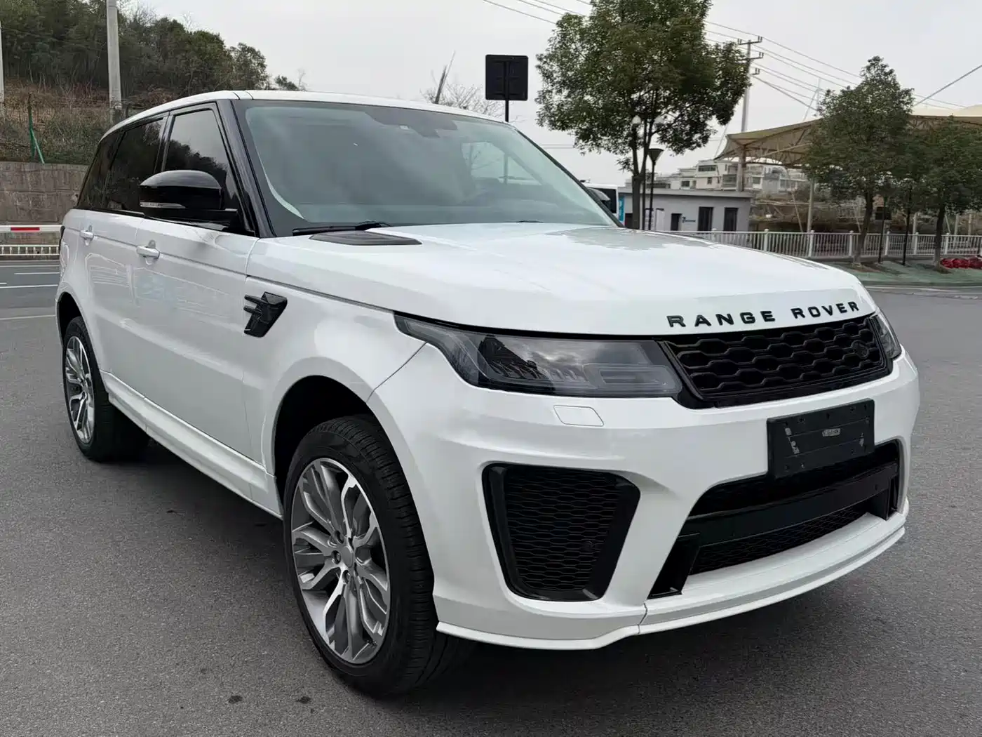 Land Rover Range Rover Sport 2016 Model 3.0 SDV6 HSE DYNAMIC фото 2