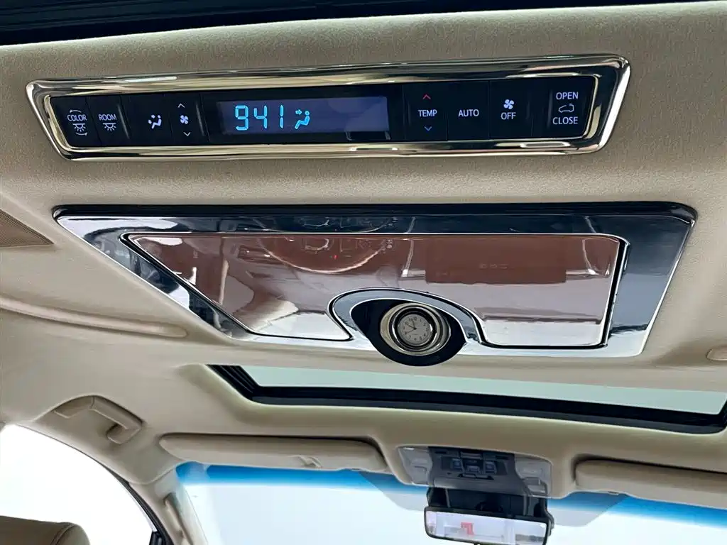 Toyota Alphard 2020 Hybrid 2.5L Luxury Edition фото 40
