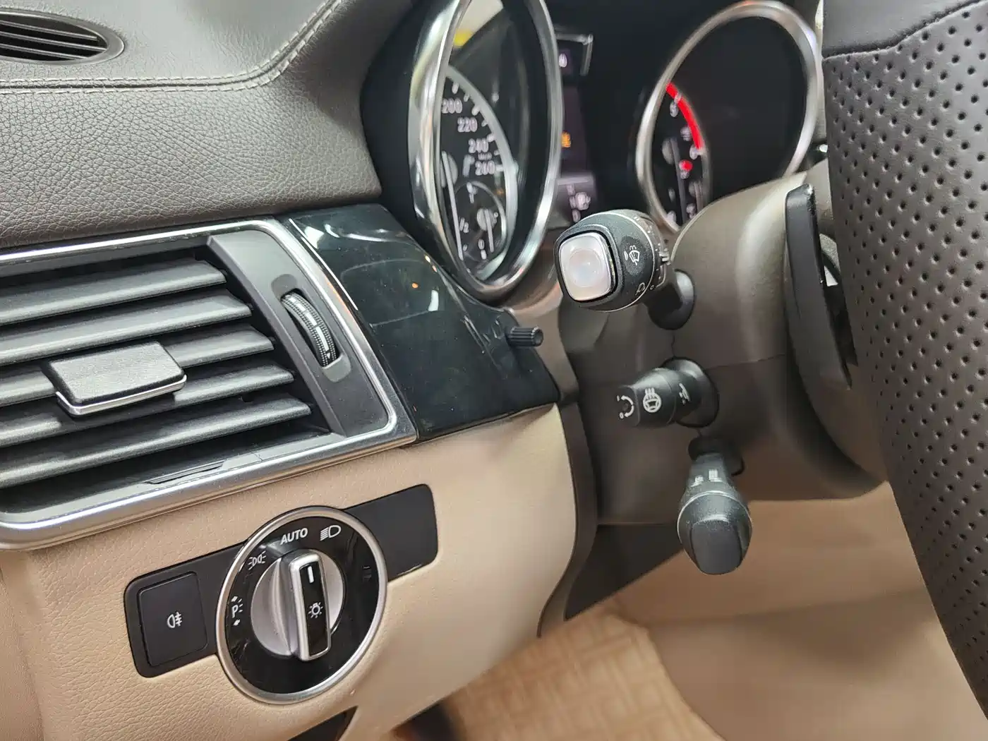 Mercedes-Benz GL-Class фото 11