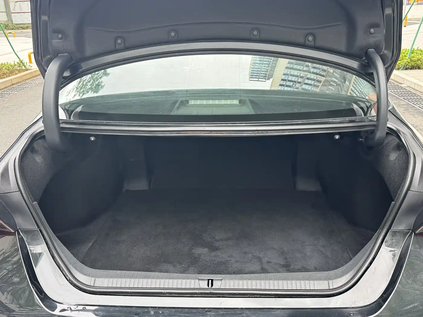 Toyota Avalon 2022 2.0L Luxury Edition фото 17