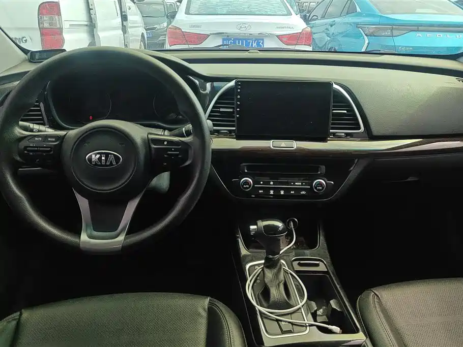 Kia K4 2014 1.8L Automatic GLS фото 12