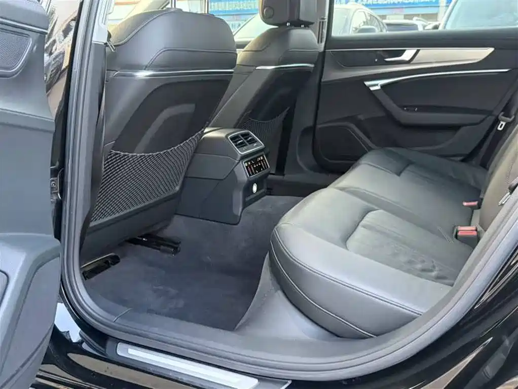 Audi A6L 2019 45 TFSI Premium Elegance фото 8
