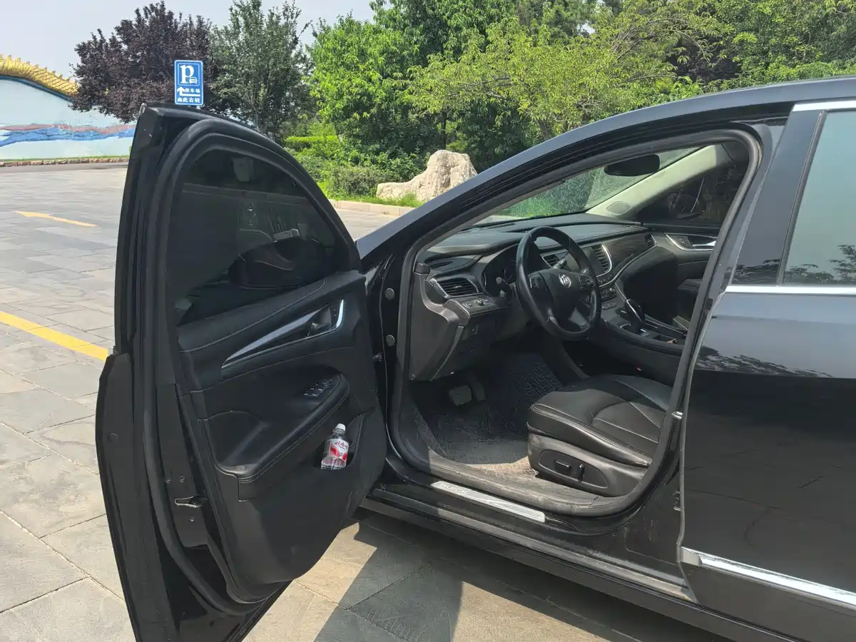 BUICK LACROSSE