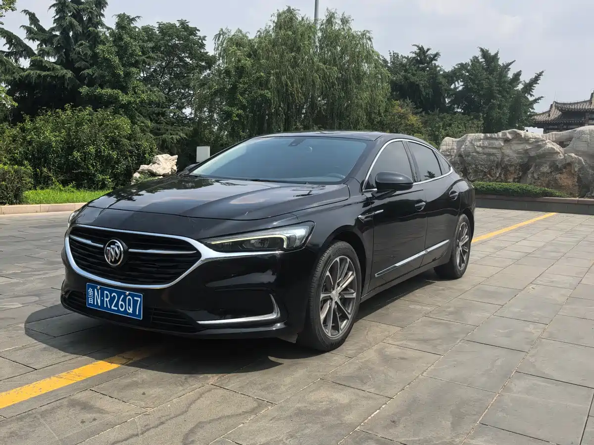 BUICK LACROSSE