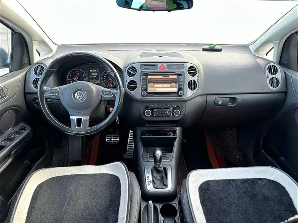 Volkswagen Golf (Import) 2011 1.4TSI Cross Golf фото 6
