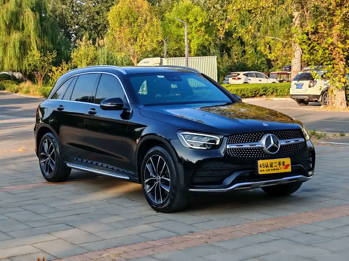 Фото 3 - Mercedes-Benz GLC