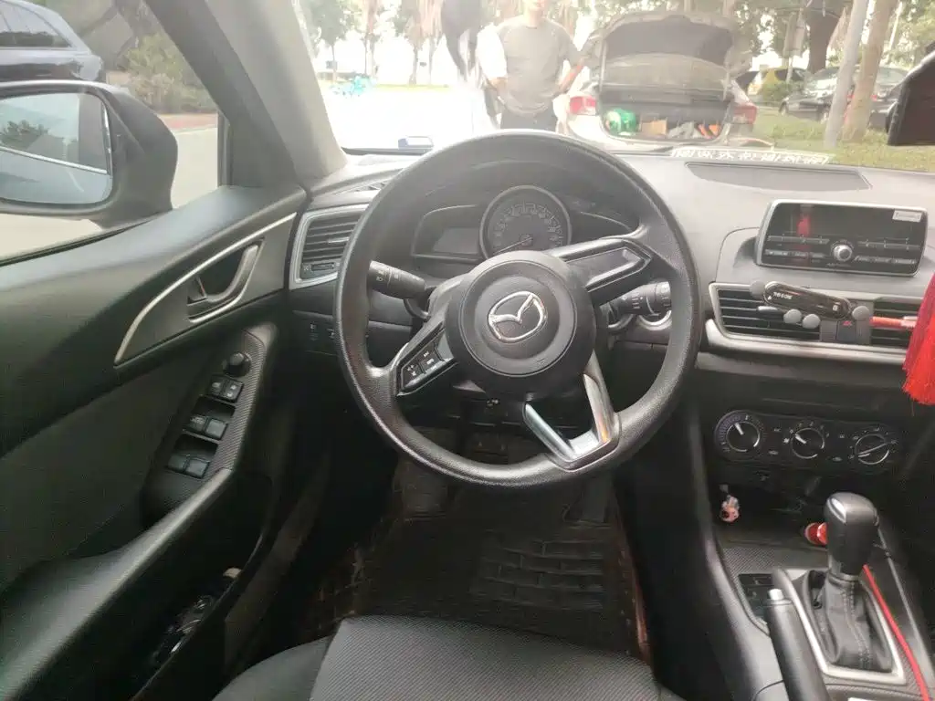 Photo 11 - Mazda Mazda 3