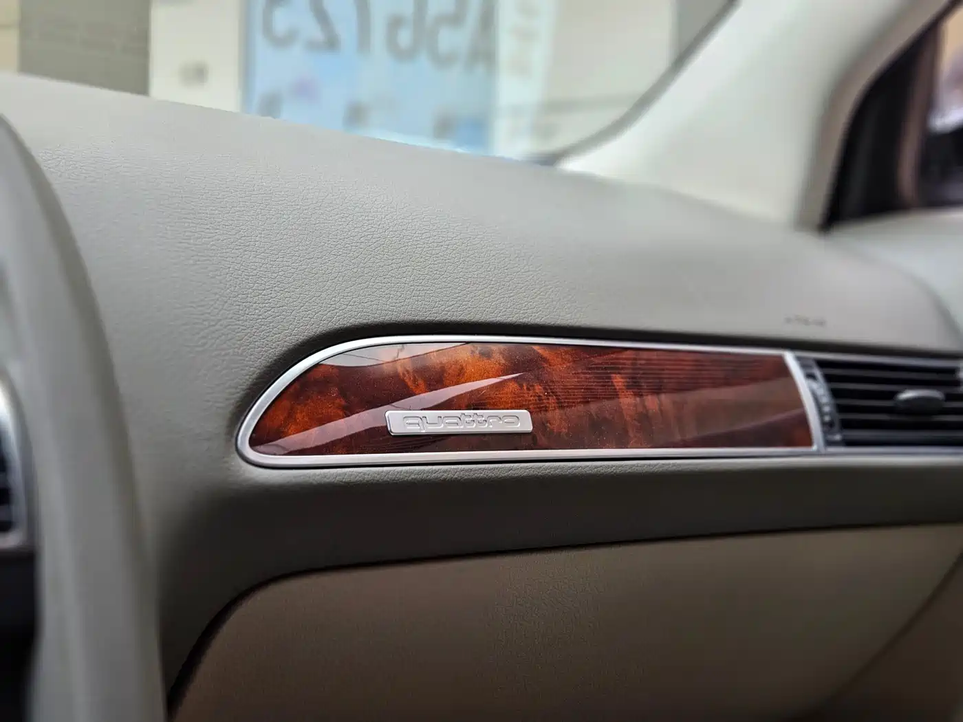 Audi A6L 2011 3.0 TFSI quattro Luxury фото 20
