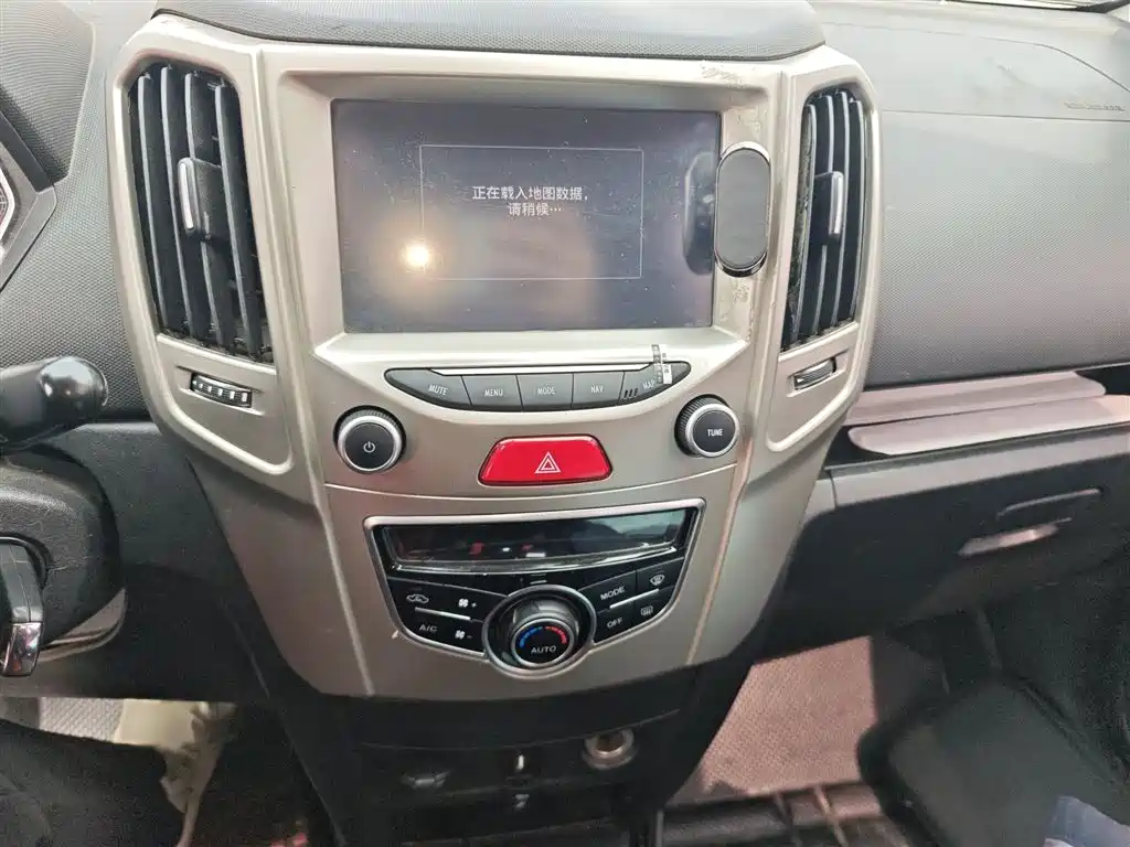 Haval H1 2016 Red Label 1.5L AMT Luxury фото 6