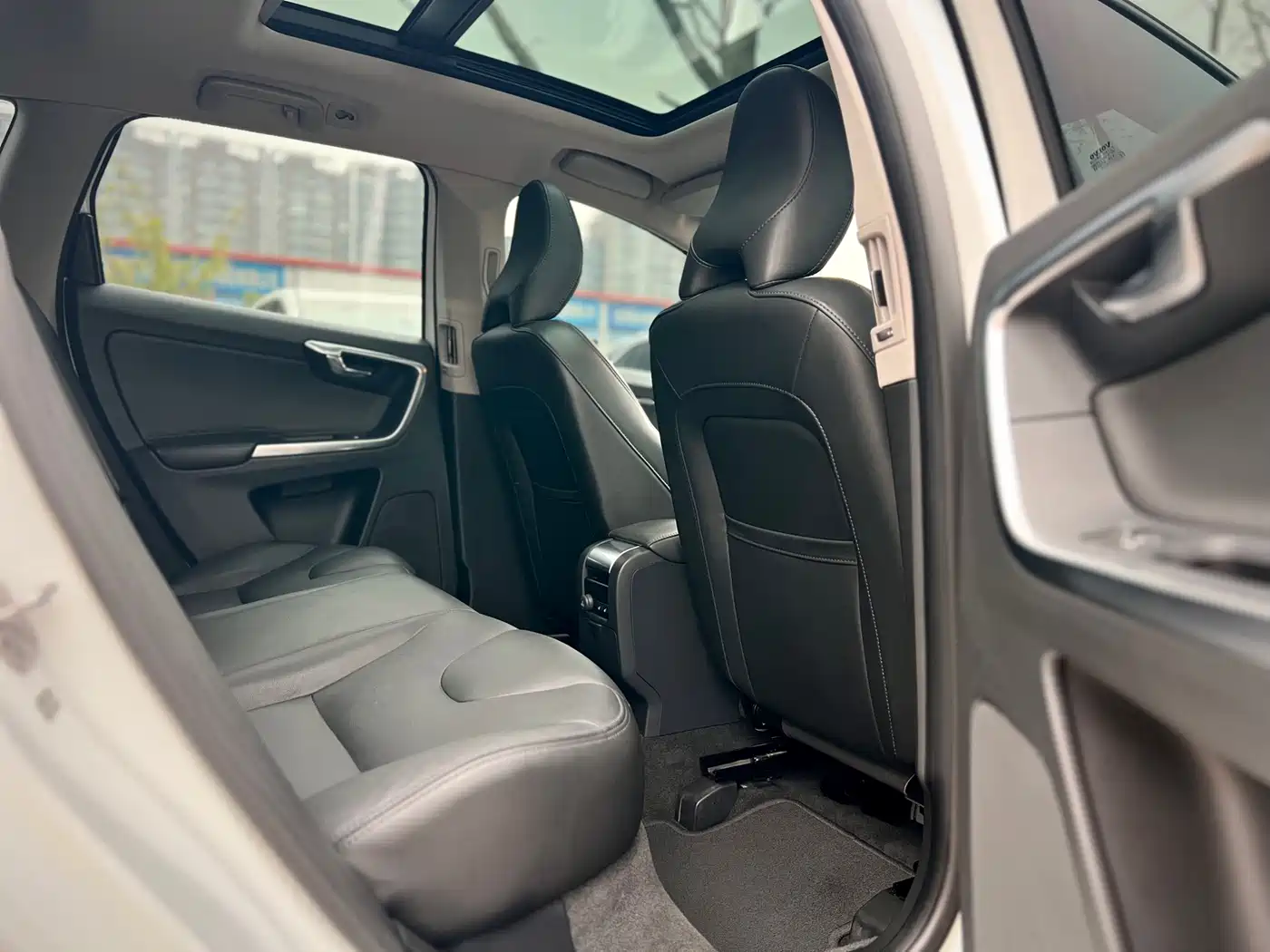 Фото 30 - Volvo XC60