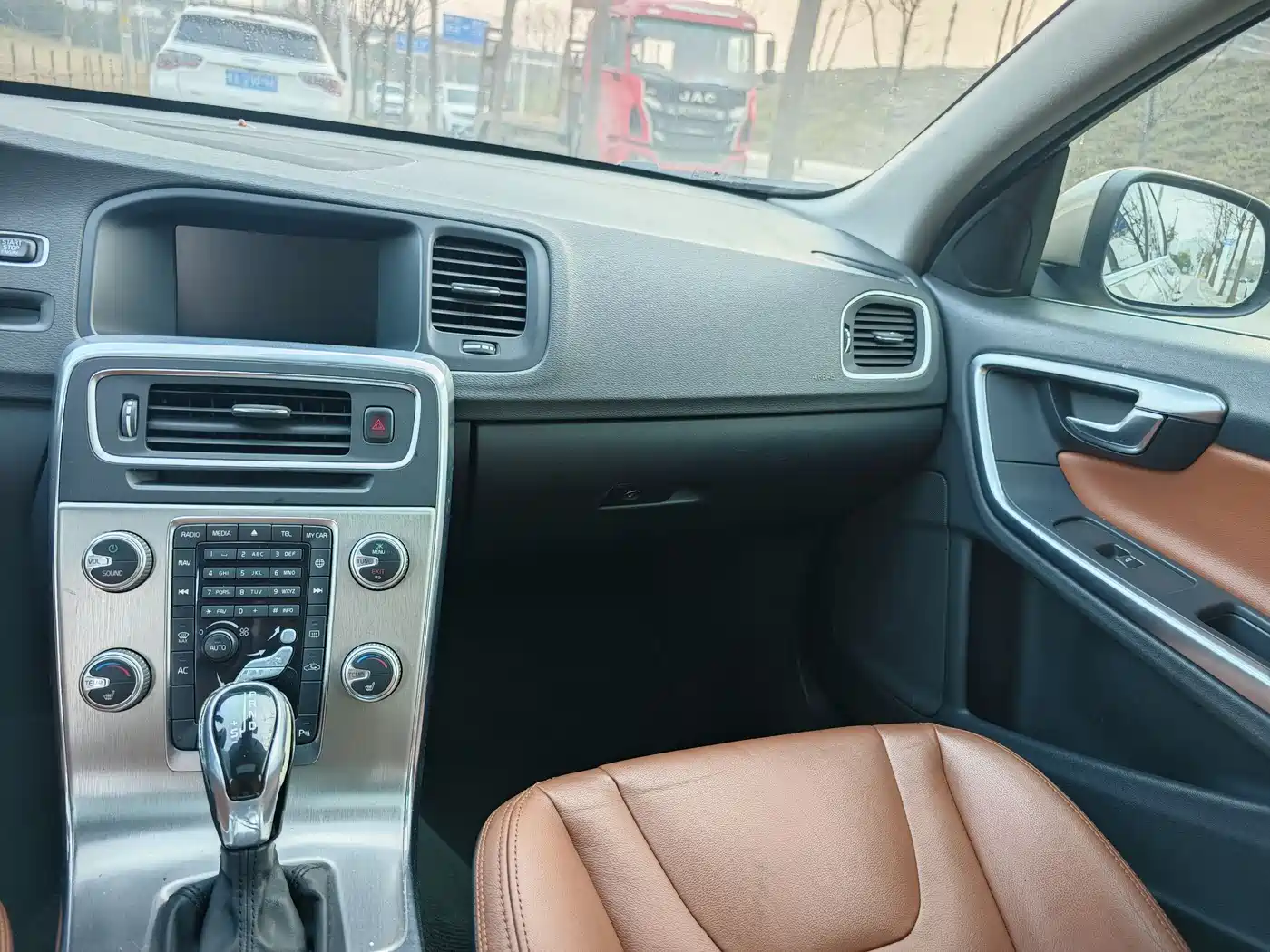 Фото 10 - Volvo S60