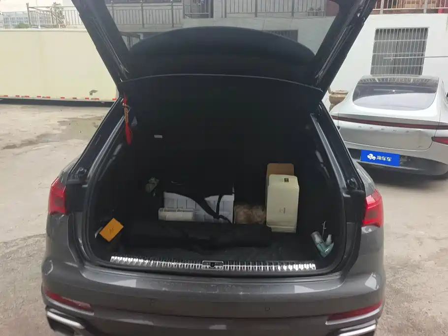 Фото 4 - Audi Q3