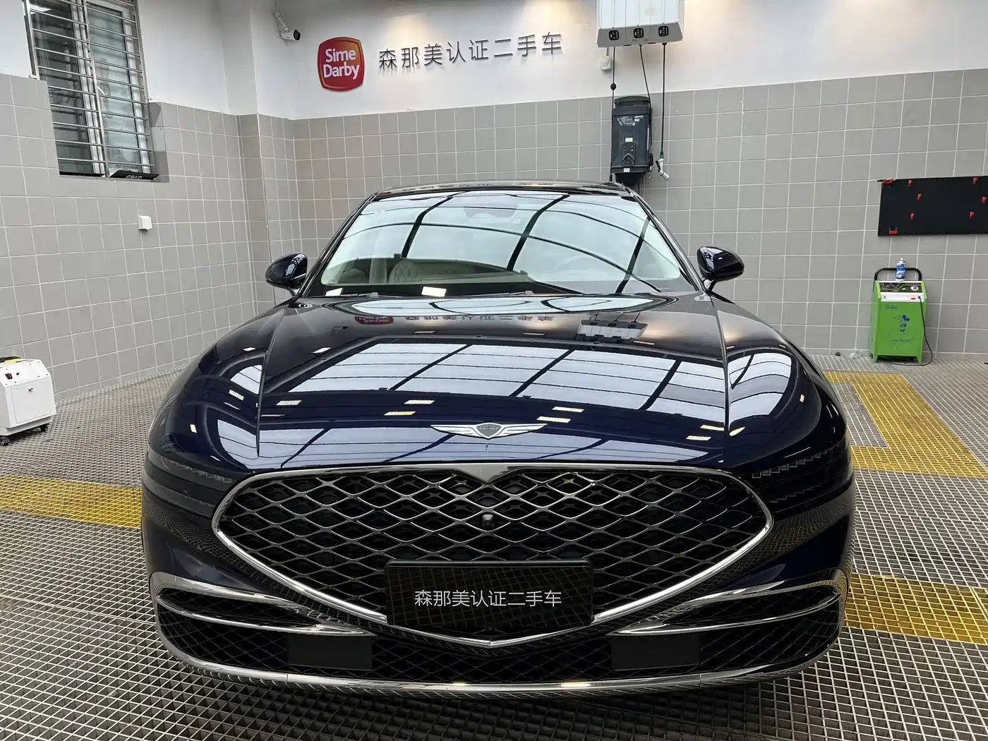 Genesis G90 2023 3.5T Executive Extended Version фото 3