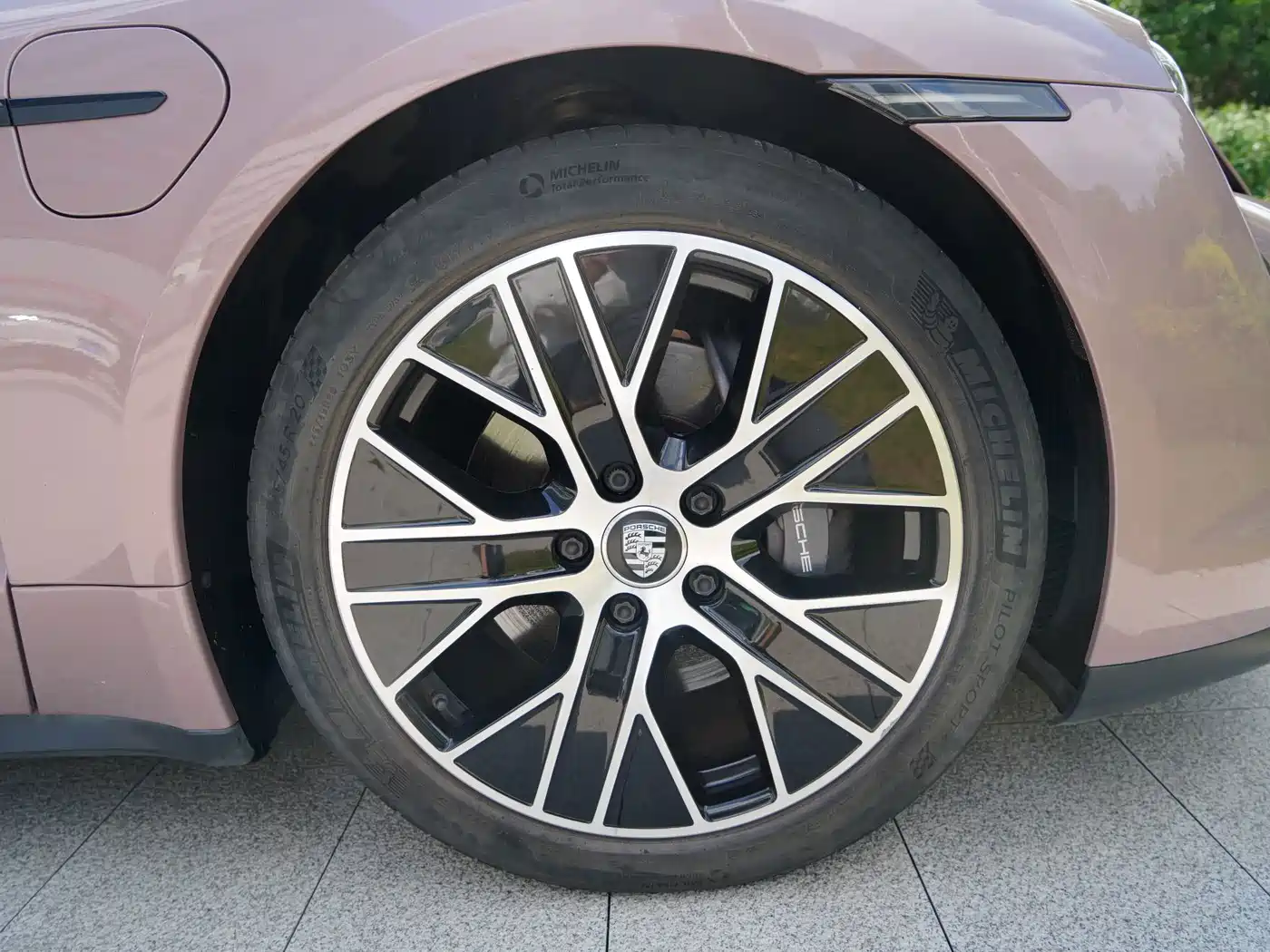 Porsche Taycan 2021 2020 Taycan