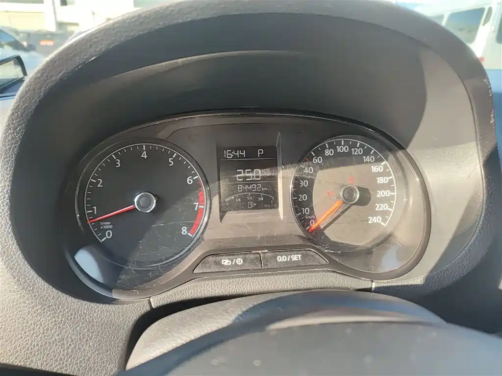 Volkswagen Polo 2016 1.4L Automatic Trend фото 12