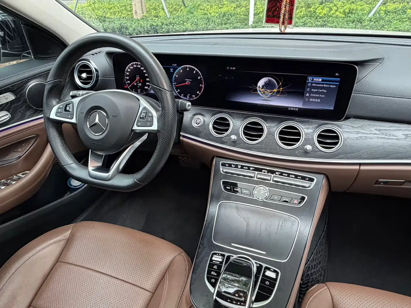 Mercedes-Benz E-Class 2018 E 300 L Sport Fashion фото 12