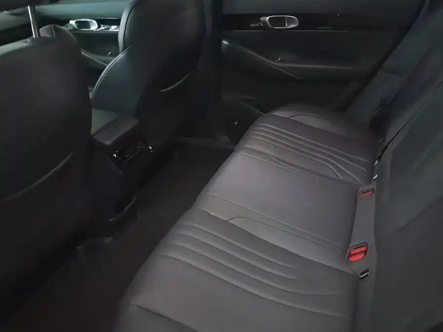 GEELY GALAXY GALAXY E5