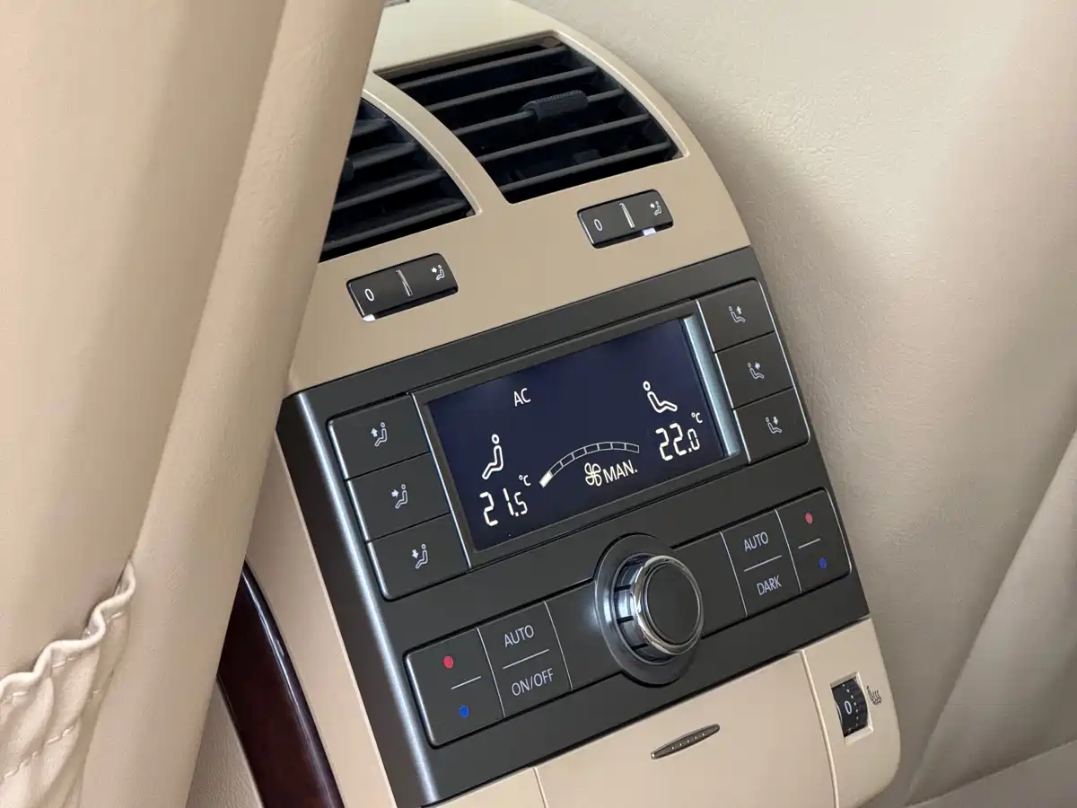 Volkswagen Phaeton 2013 2012 3.0L Executive