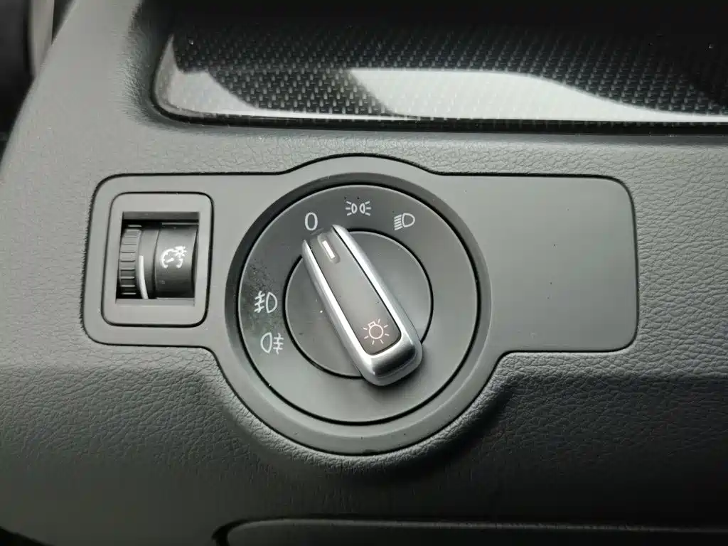 Volkswagen Magotan 2012 2012 Facelift 1.8TSI Luxury