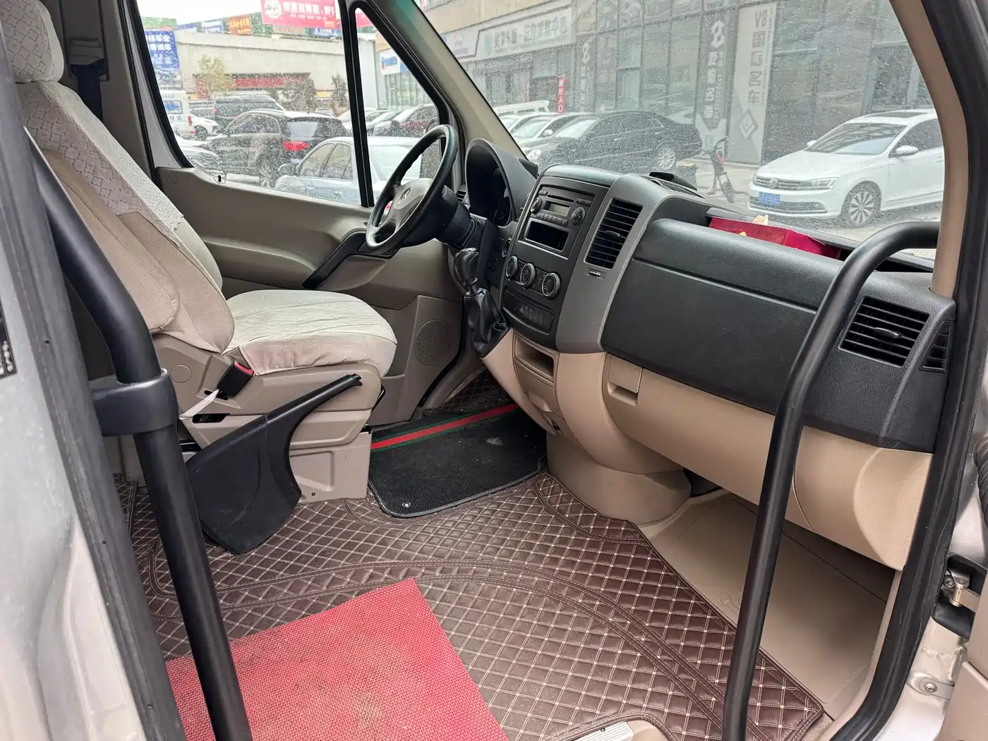 Mercedes-Benz Sprinter 2014 Model 2.1T Excellent Travel Medium Wheelbase фото 6