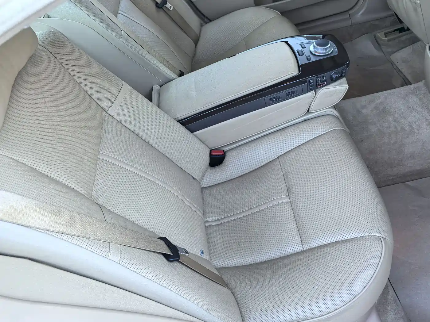 BMW 7 Series 2005 Model 750Li фото 10