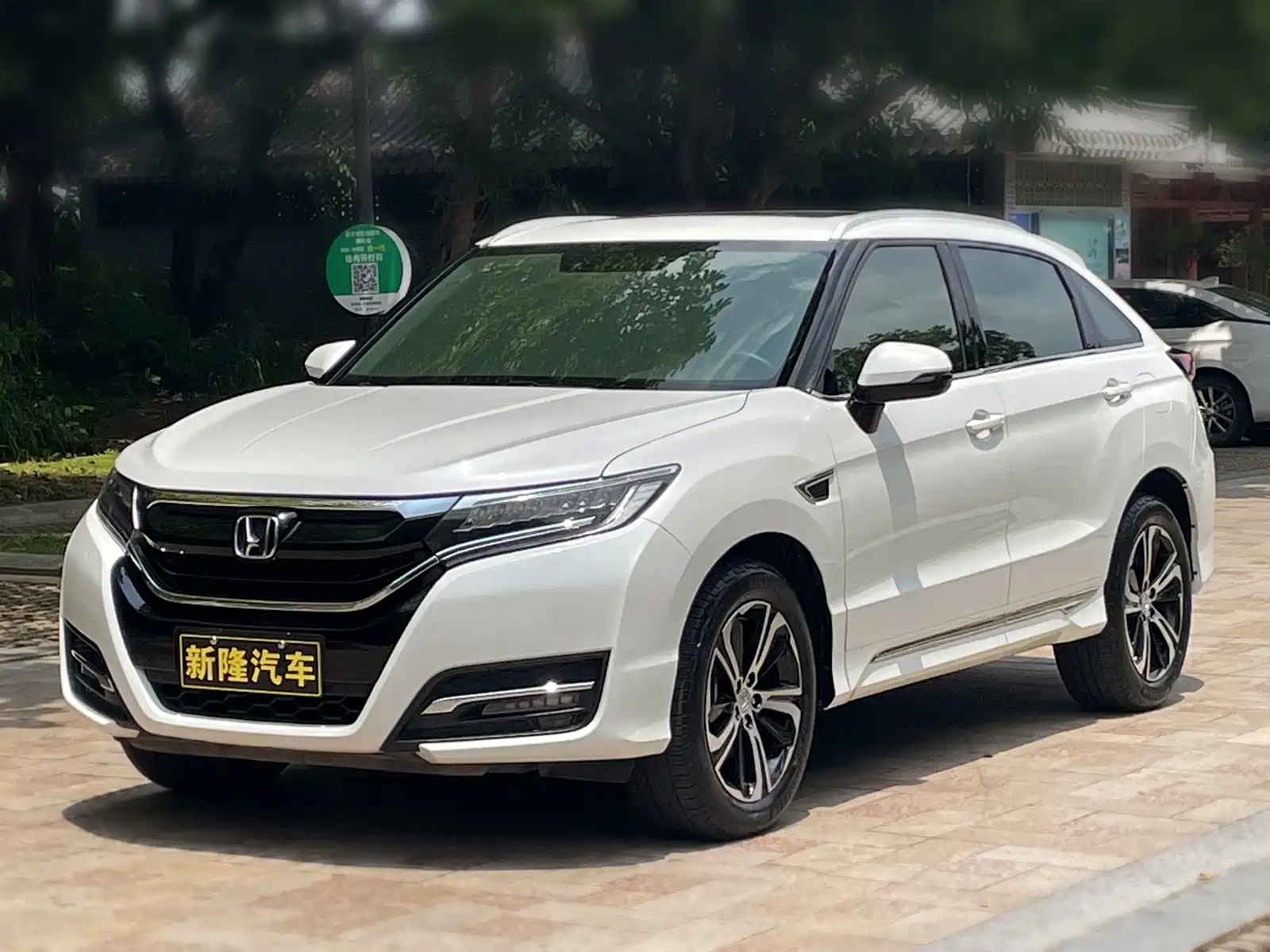 Фото 7 - Honda UR-V