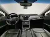 Photo 5 - Ford Taurus