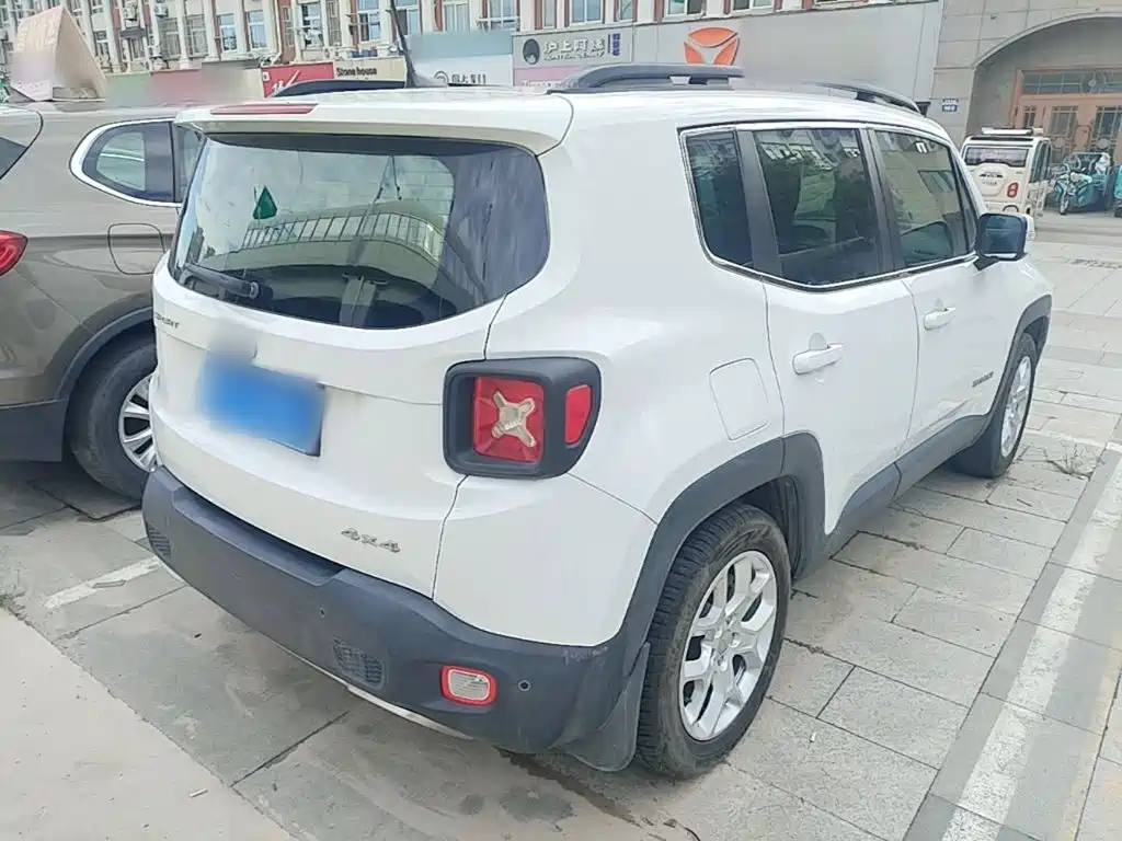 Jeep Renegade 2018 2018 Connected Large Screen Edition 180T Automatic High Energy