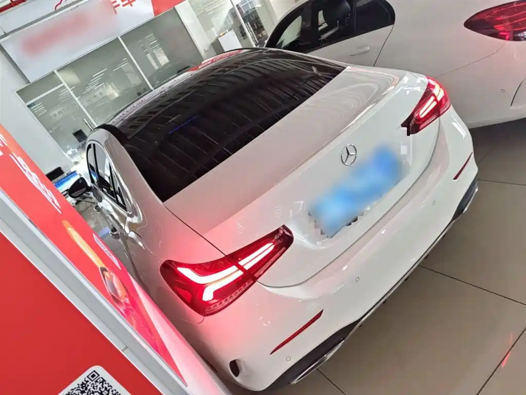 Mercedes-Benz A-Class 2022 A 200 L Sport Sedan Style фото 5