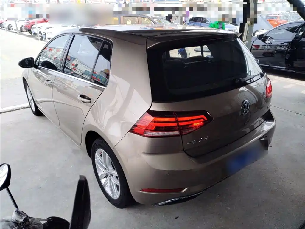 Volkswagen Golf 2018 1.6L Automatic Comfort фото 5