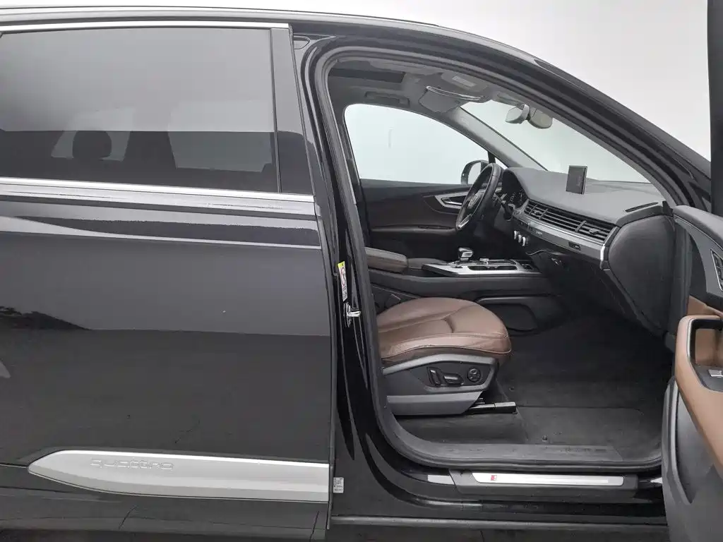 Photo 23 - Audi Q7