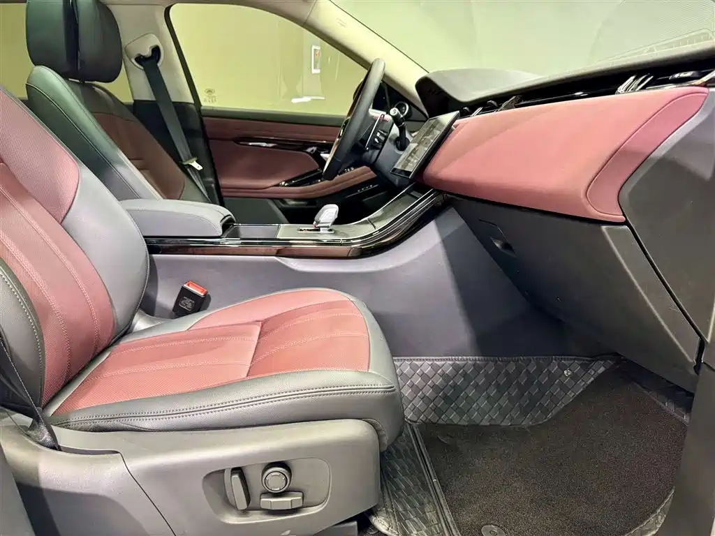Land Rover Range Rover Evoque 2024 Range Rover Evoque L 249PS Light Master Edition фото 19