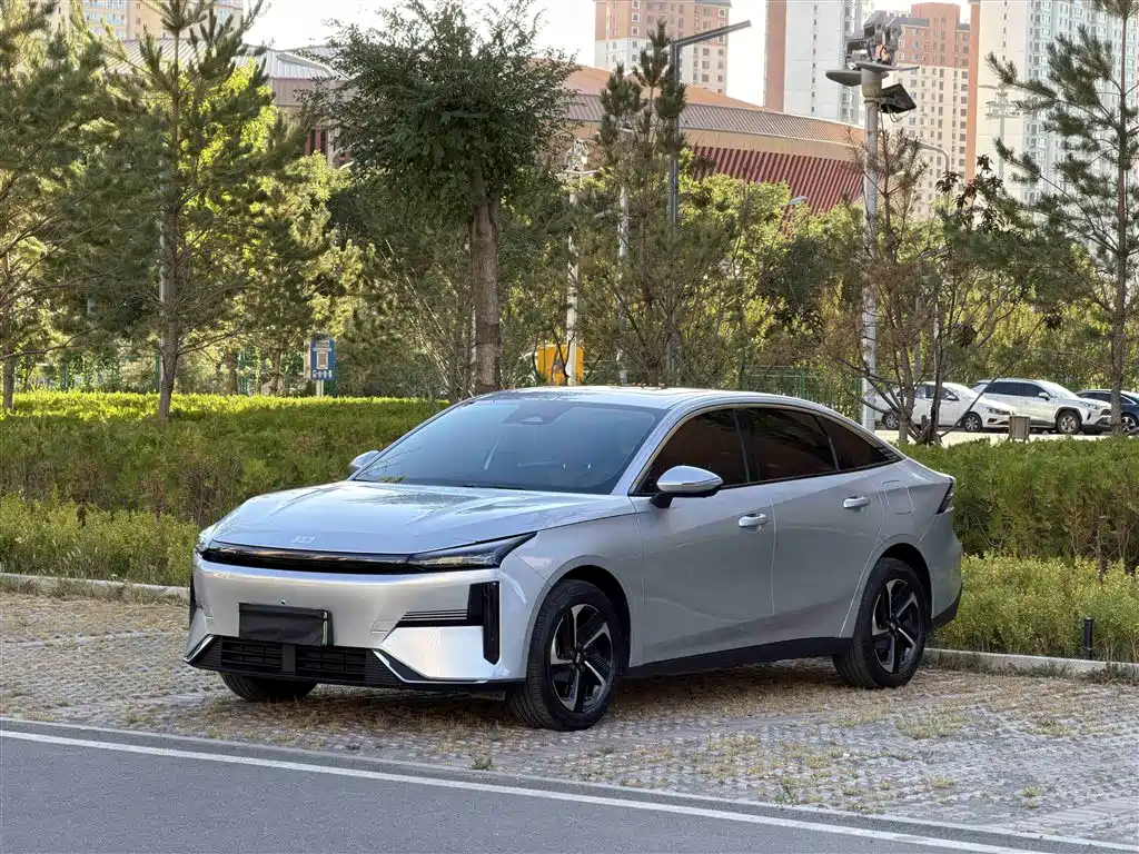 Geely Galaxy Galaxy L6 2025