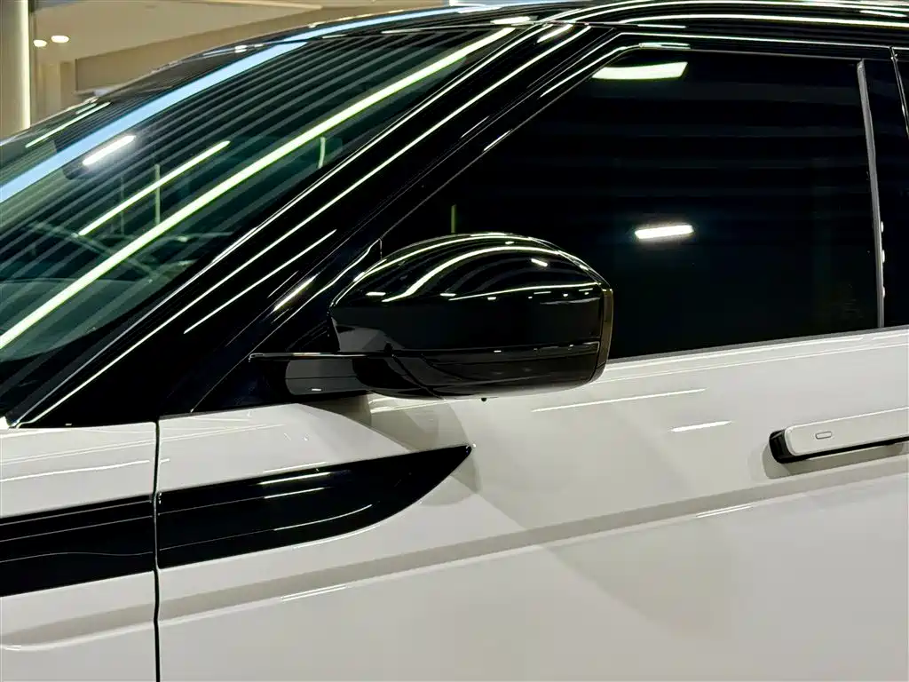 Land Rover Range Rover Evoque 2024 Range Rover Evoque L 249PS Light Master Edition фото 13