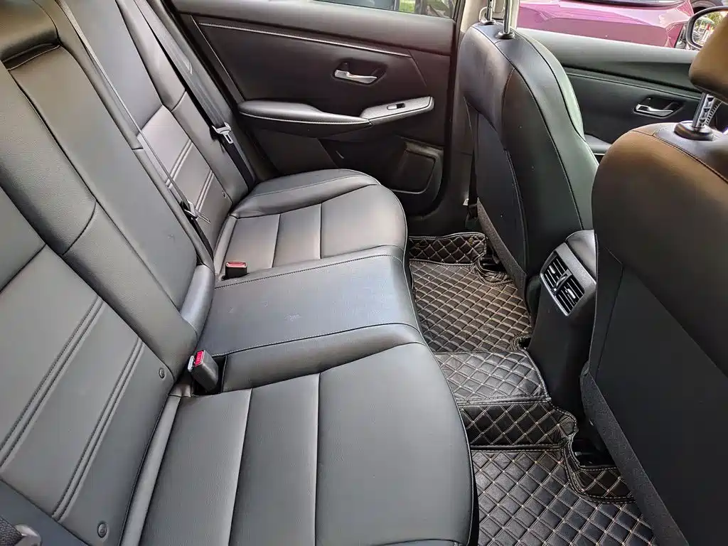 Nissan SYLPHY, миниатюра 11
