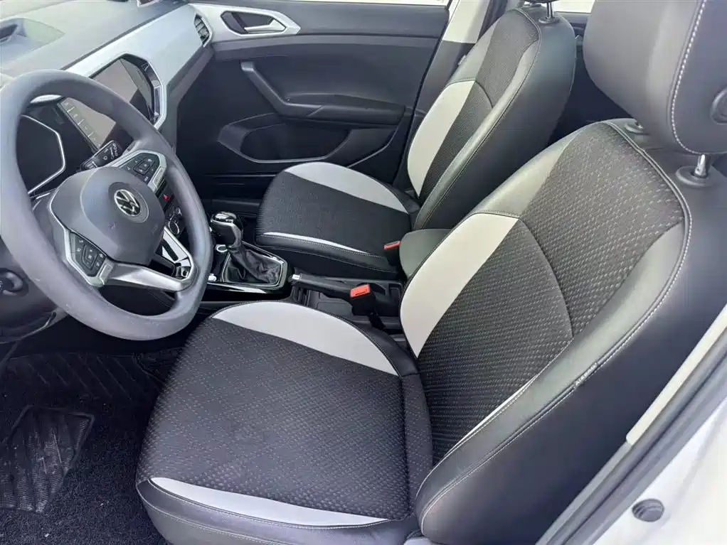Volkswagen Tanying 2021 1.5L Automatic Smart Connect Edition фото 5