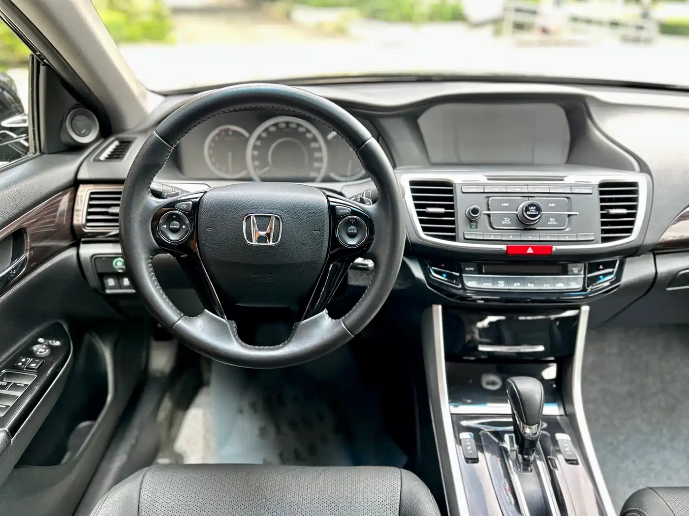 Honda Accord 2016 2.4L Comfort Edition фото 11