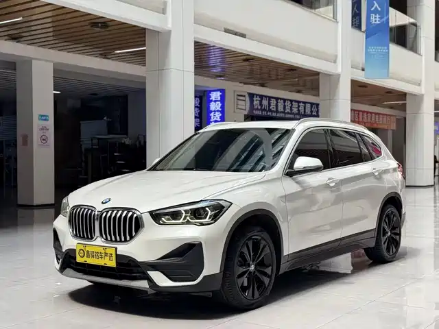 BMW X1 2021 Facelift sDrive20Li Fashion — фото 1
