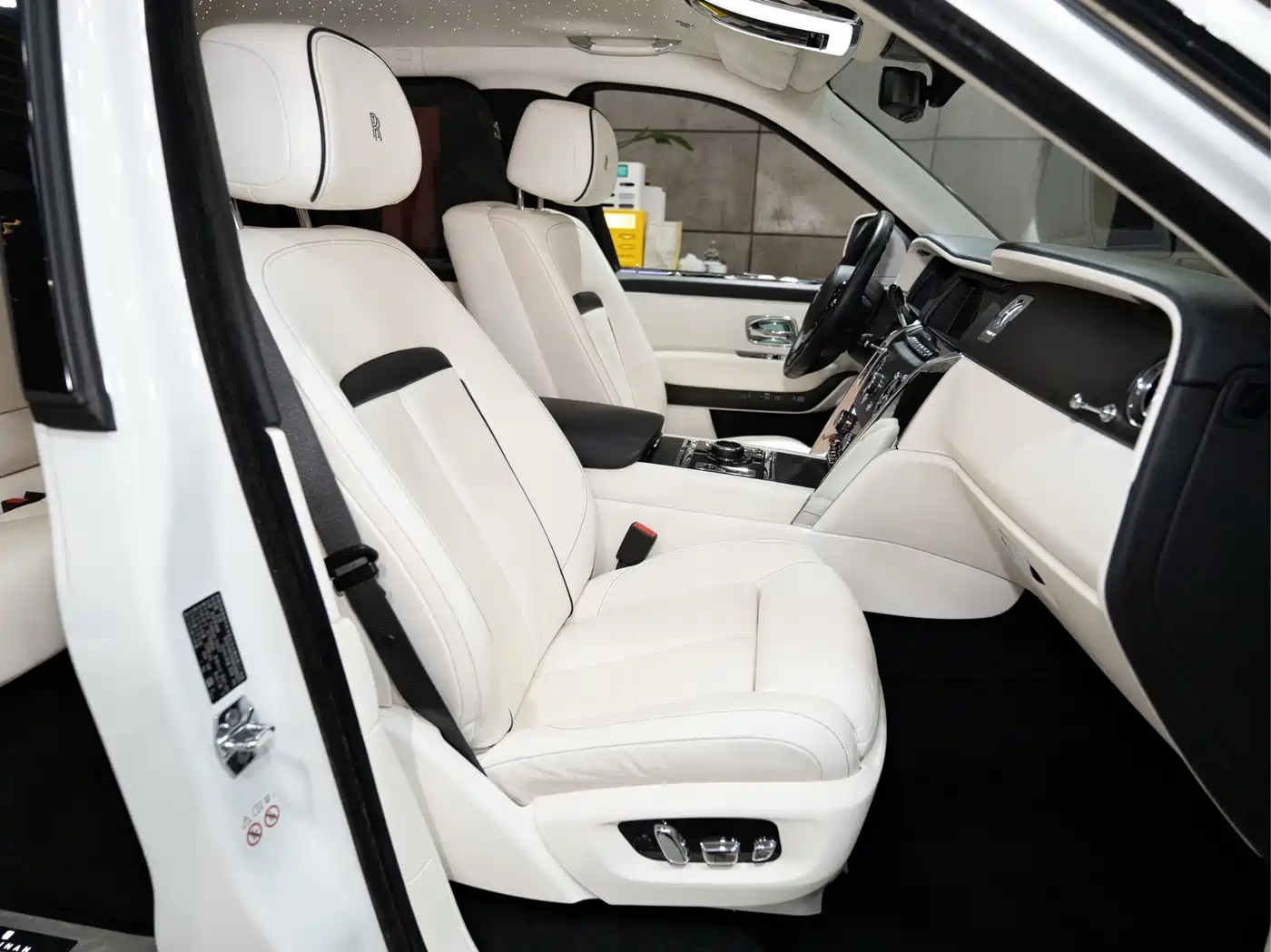 Rolls-Royce Cullinan 2021 2018 5-Seater Version