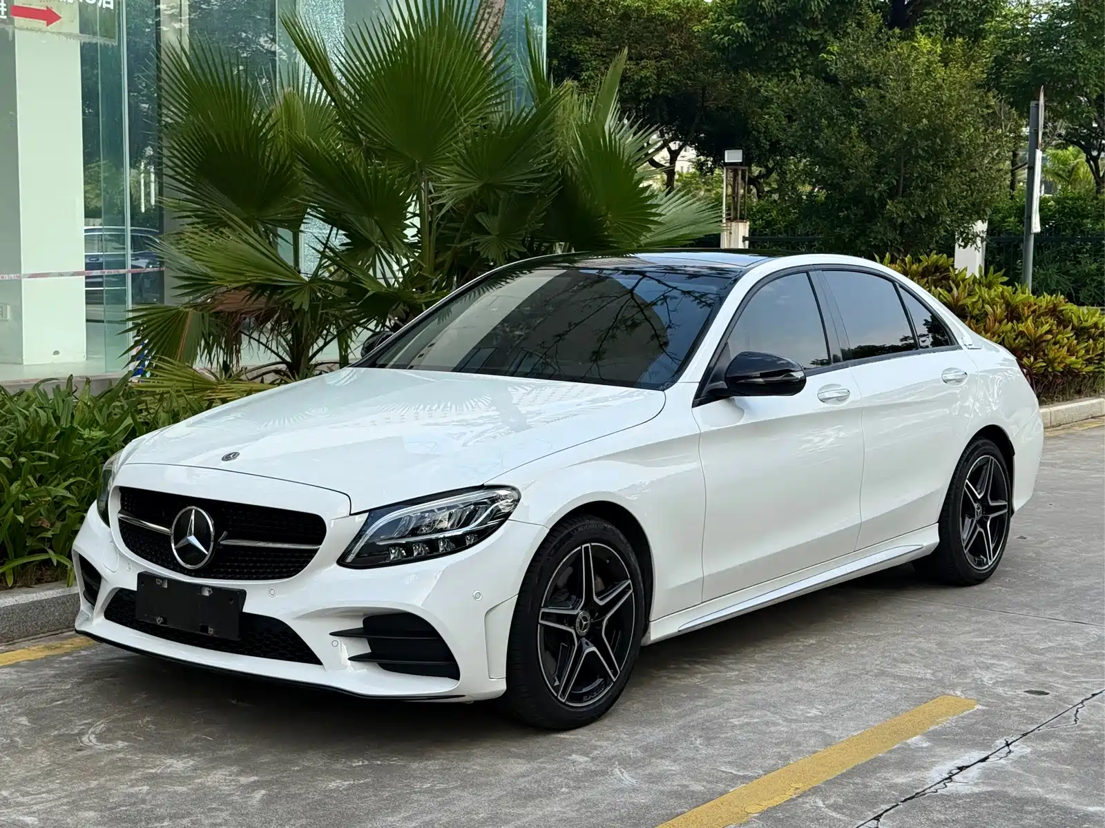 Фото 1 - Mercedes-Benz C-Class